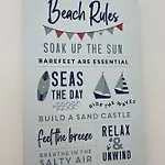 The Beachcomber, One Min From Harbour And Beach Σκάρμπορο