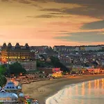 The Beachcomber, One Min From Harbour And Beach