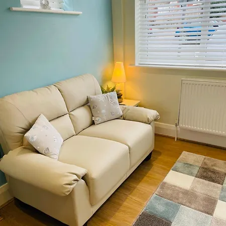 Apartamento The Beachcomber, One Min From Harbour And Beach