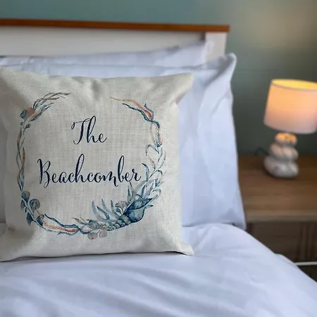 The Beachcomber, One Min From Harbour And Beach * Scarborough