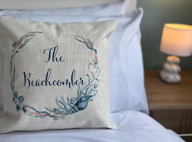 The Beachcomber, One Min From Harbour And Beach * Scarborough