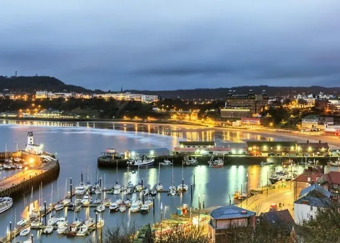 The Beachcomber, One Min From Harbour And Beach