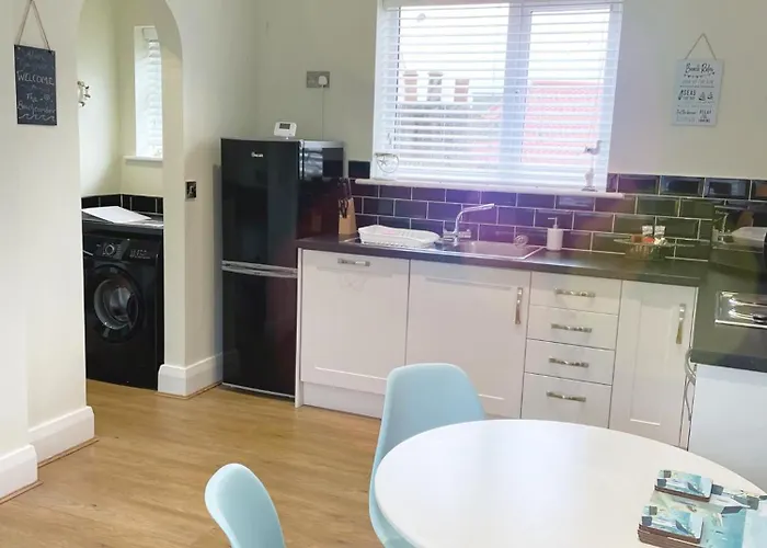 The Beachcomber, One Min From Harbour And Beach Apartamento *