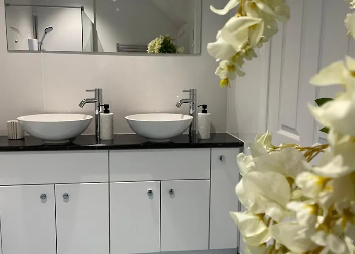 Apartamento The Beachcomber, One Min From Harbour And Beach