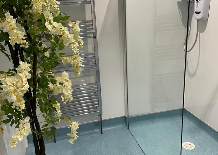 The Beachcomber, One Min From Harbour And Beach *