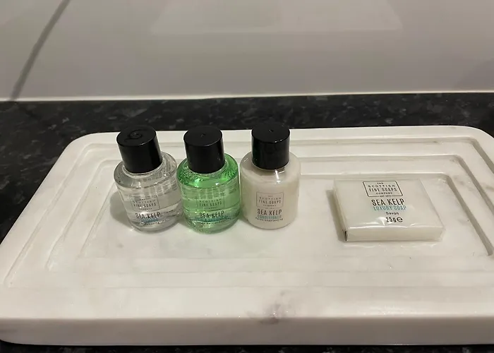 The Beachcomber, One Min From Harbour And Beach Apartamento